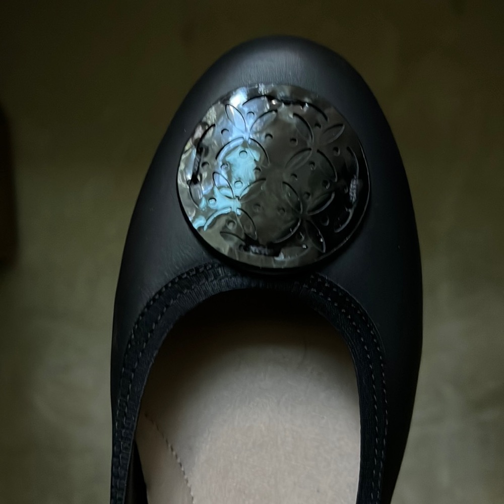 NWT Clarks flat black size 10M